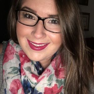 Meet your Posher, Leah